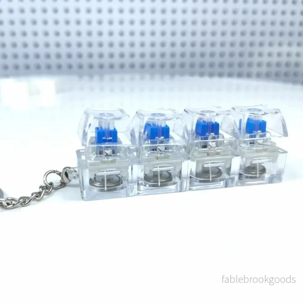 4Keys Mechanical Keyboard Electronic Luminous Transparent Crystal Height Pressure Reduction Finger Button Anti Stress Keycap Toy Schoolbag Pendant Keychain Decompression Clicker Gadget Gift - Bild 2