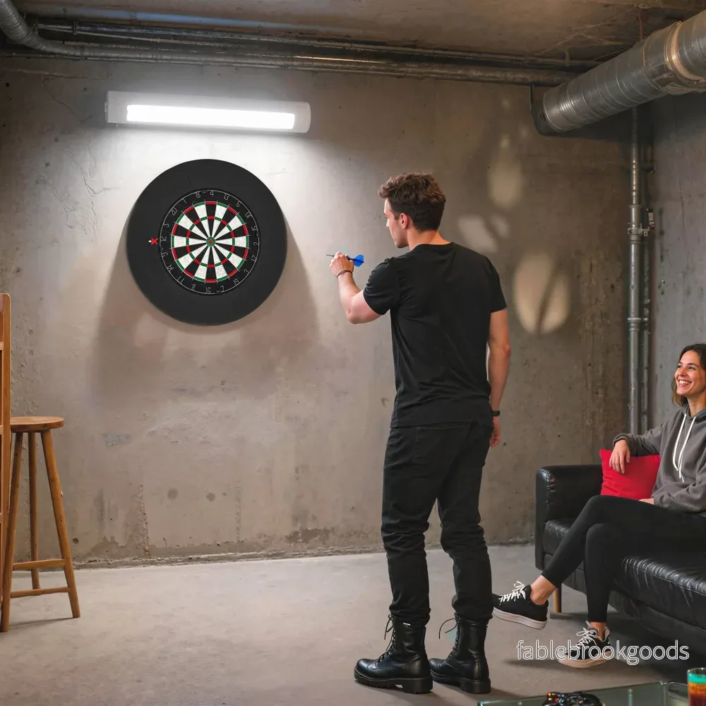Darttavleset med sisalbräda, säkerhetsring, 6 stålpilar - Bild 2