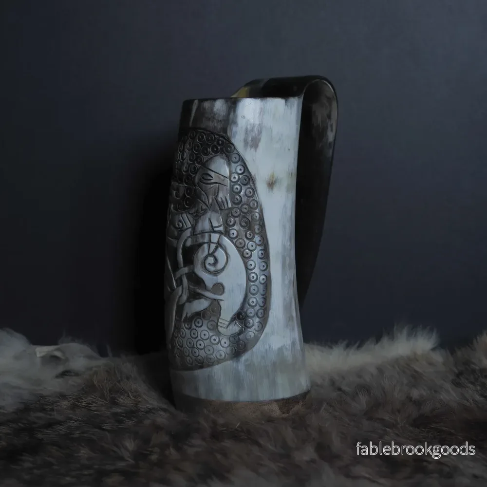 Handsnidad hornmugg, Thyr och fenris - Bild 3