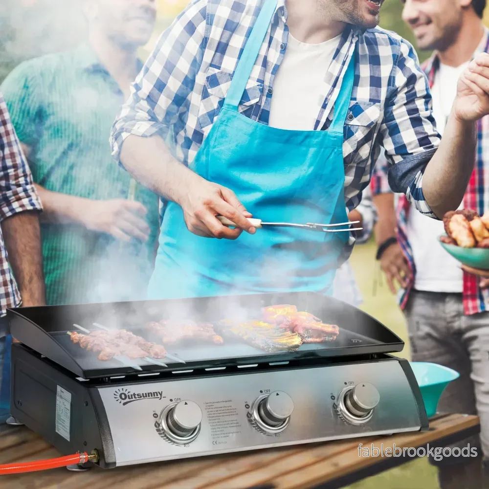 Gasgrill med 3 rostfria brännare, tryckreducerare Gasgrill med 3 rostfria brännare, tryckreducerare