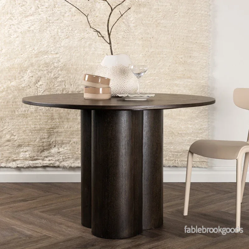 Olivia Runda Matbord ⌀110 Olivia Runda Matbord ⌀110