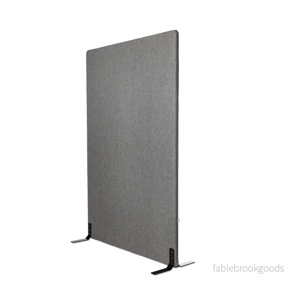 MUTE akustikskärm 1200 × 1600 mm – golvmodell, grå (Savio 09)