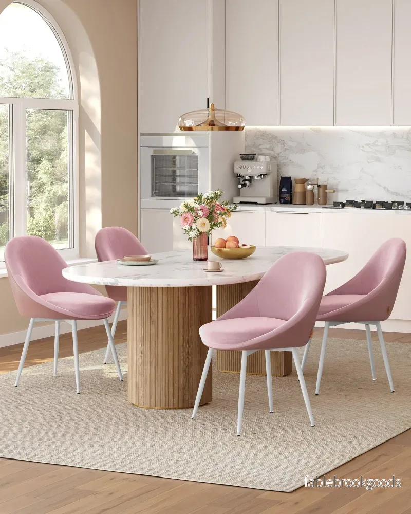 Matsalsstolset om 2 med kuddar – sammet – pastellrosa och molnvit - Bild 2