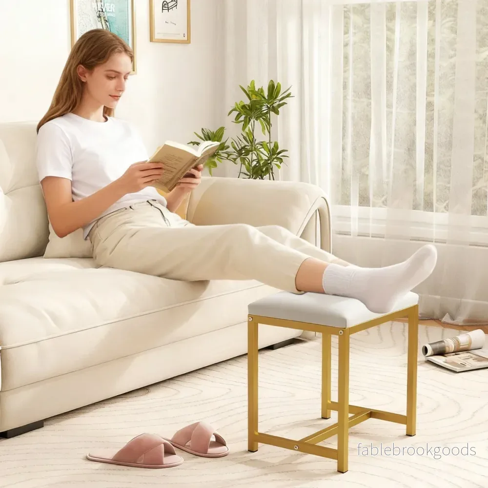 Sminkhön – liten Sminkstol med mjuk kuddad Sittplats och modern guldfärgad Metallben – Vit - Bild 3