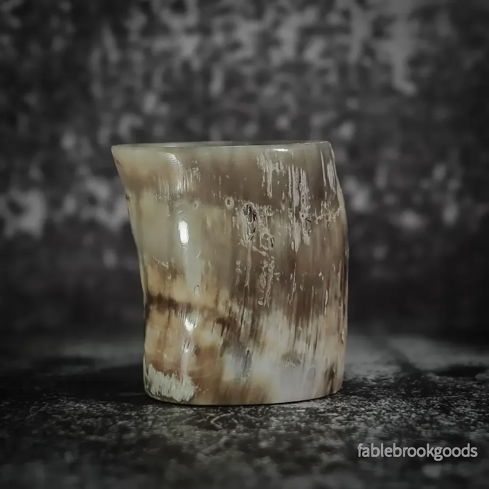Whiskyglas i horn
