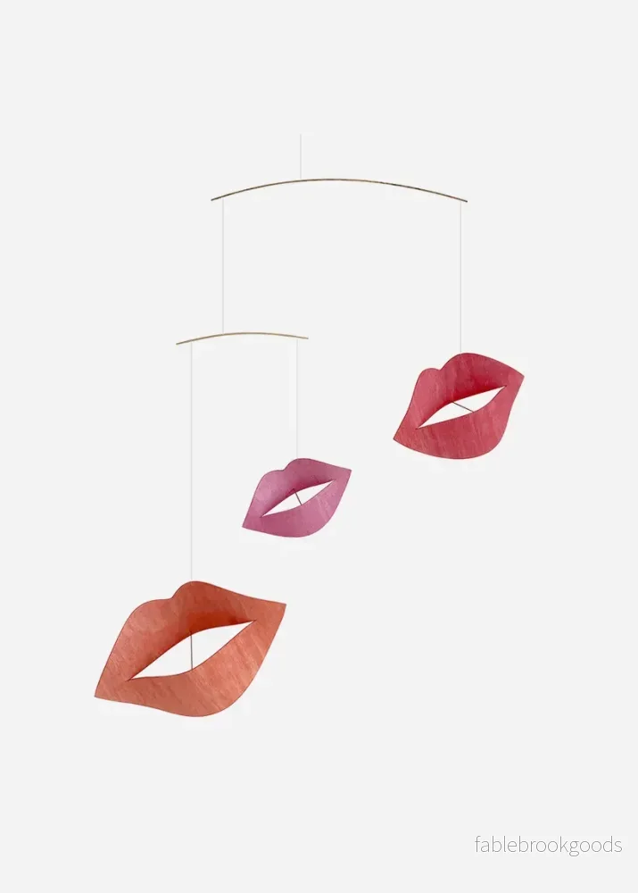 Mobil: Kisses, Vogue