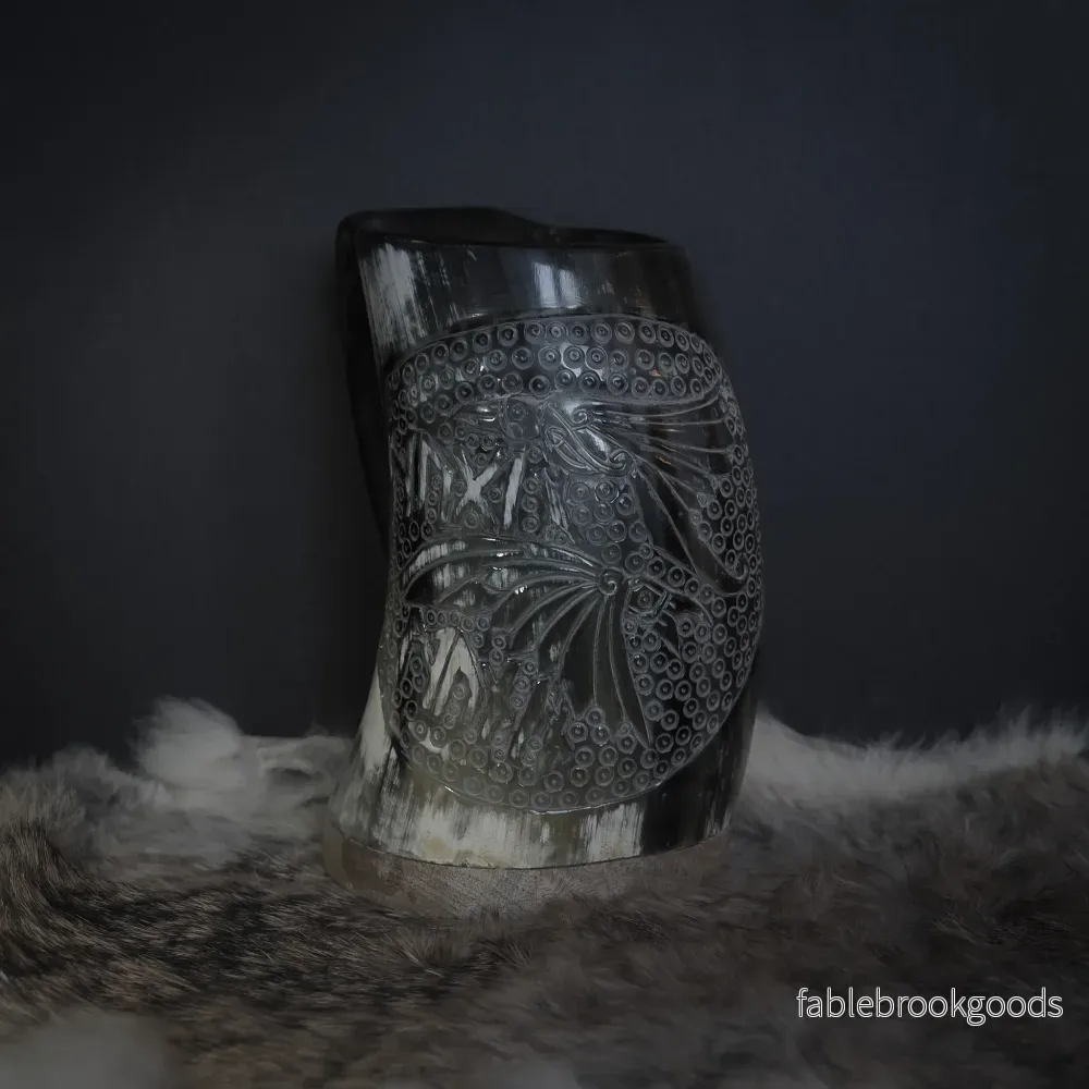 Handsnidad hornmugg, Hugin och Munin - Bild 3