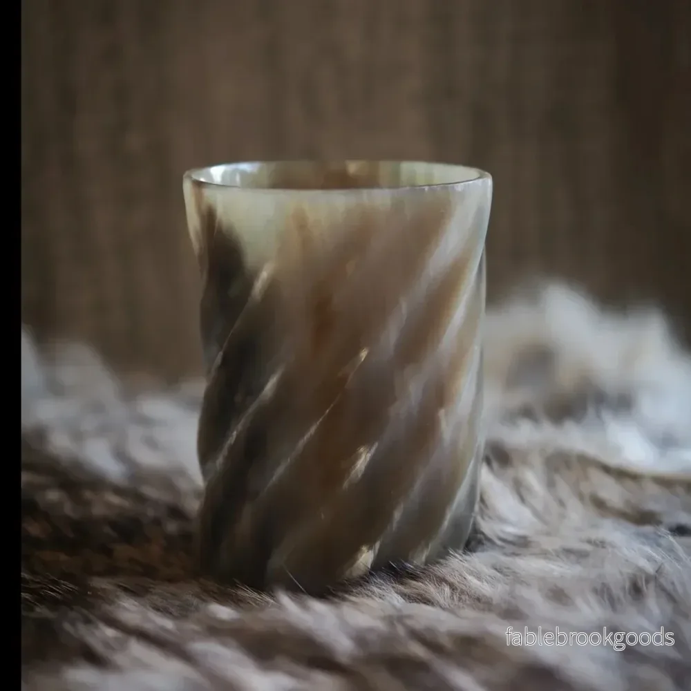 Whiskyglas med spiraldesign Whiskyglas med spiraldesign