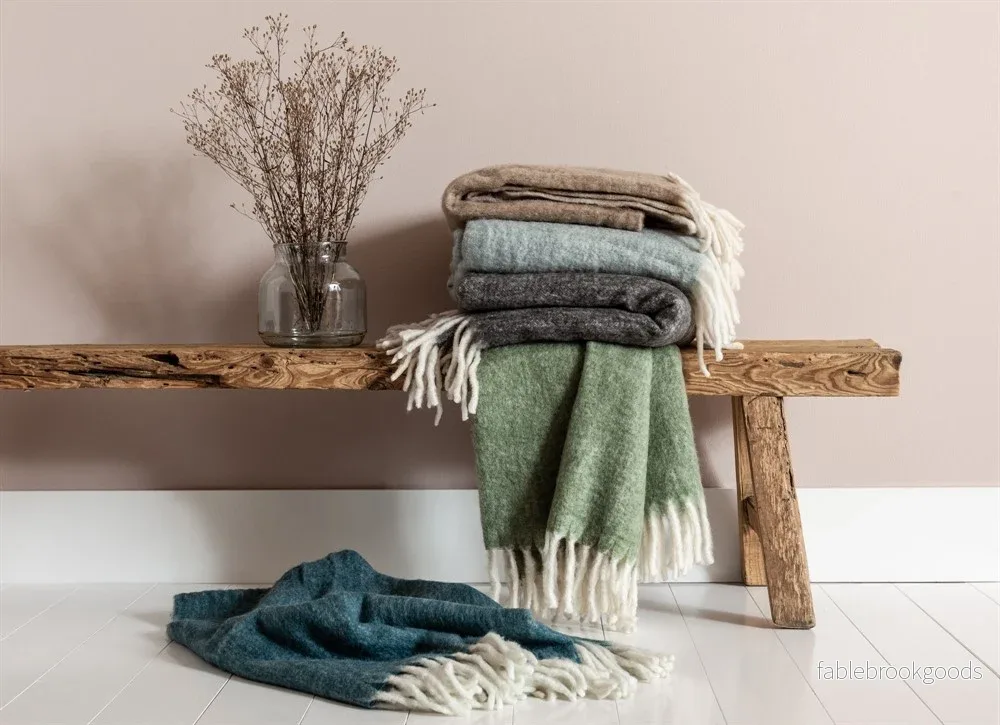Pläd Morgan – Ullpläd med fransar från Mogihome - Bild 3