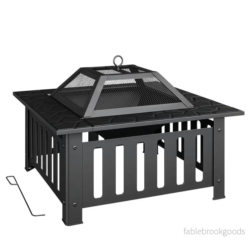 Eldstad i stål med gnistskydd och eldgaffel för utomhusgrill