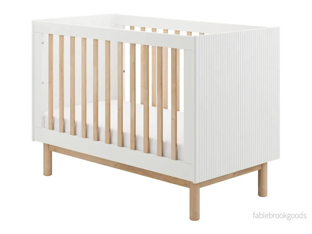 Maria Cot, 2 growing functions 120x 60 cm White color Maria Cot, 2 growing functions 120x 60 cm White color