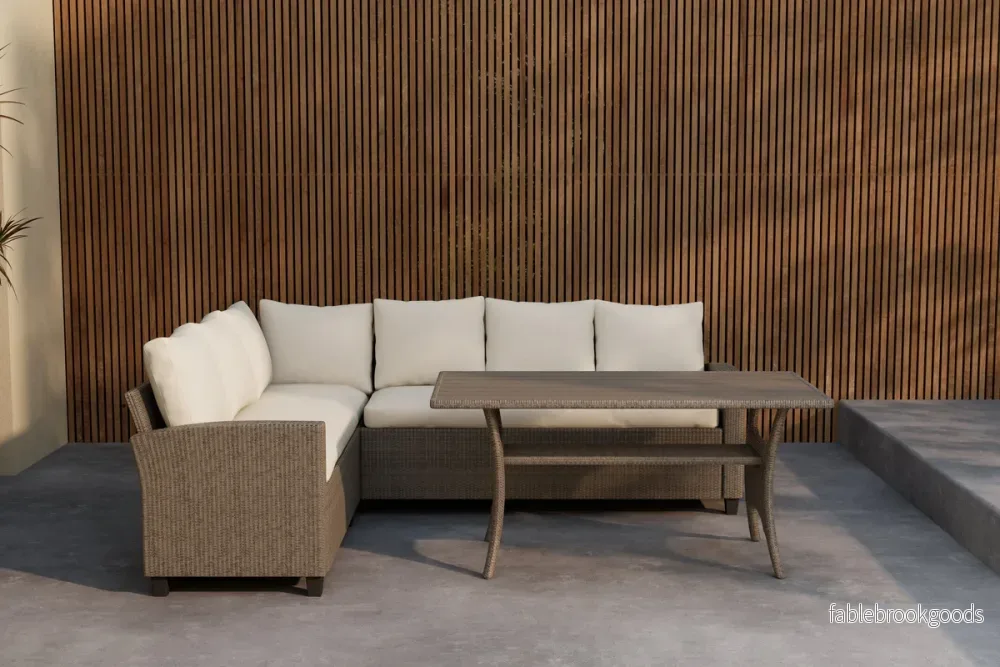 Brentwood Hörngrupp Beige – Rymlig Loungegrupp med Bord & Dynor | Venture Home