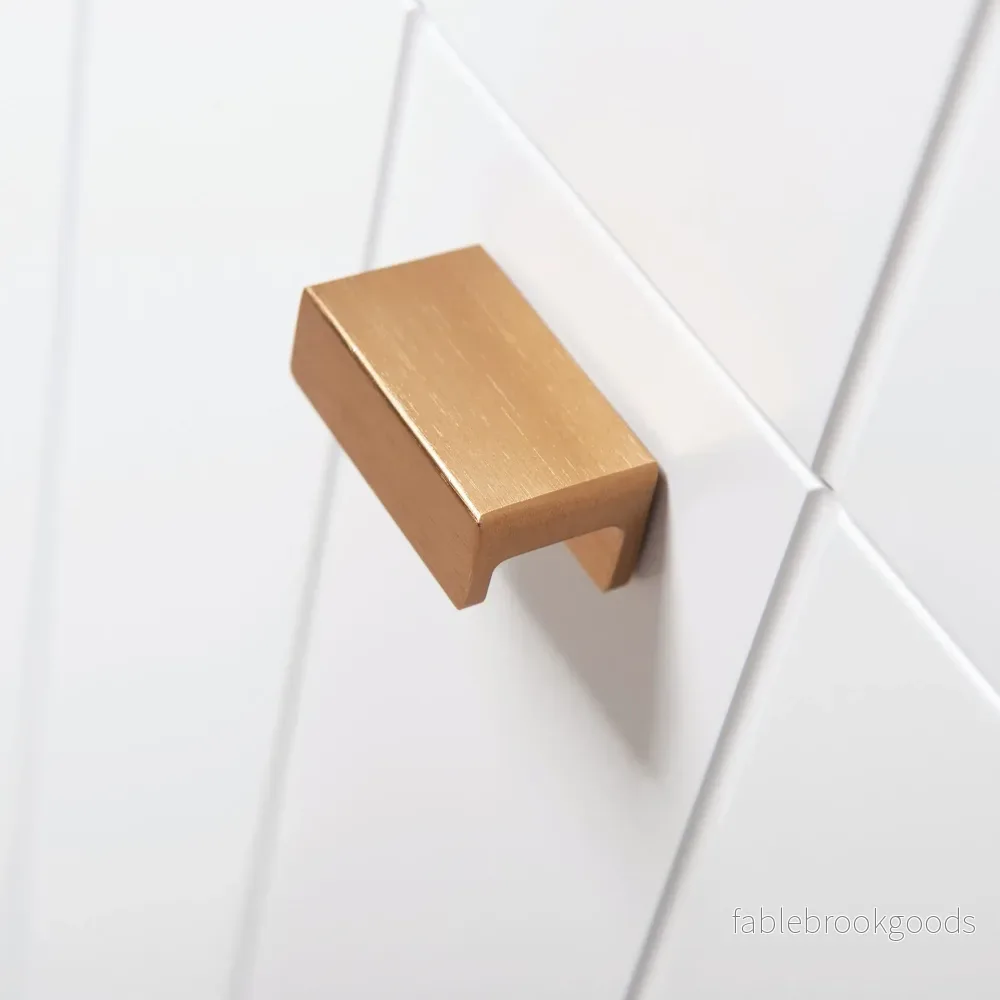Handtag till Vemdalen Tvättställsskåp och Sidoskåp Handtag till Vemdalen Tvättställsskåp och Sidoskåp