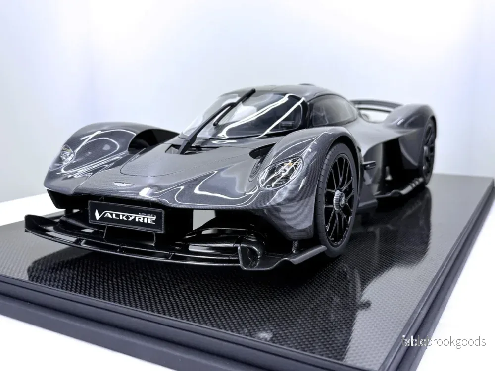 Aston Martin Valkyrie – Full Carbon Edition 1:8