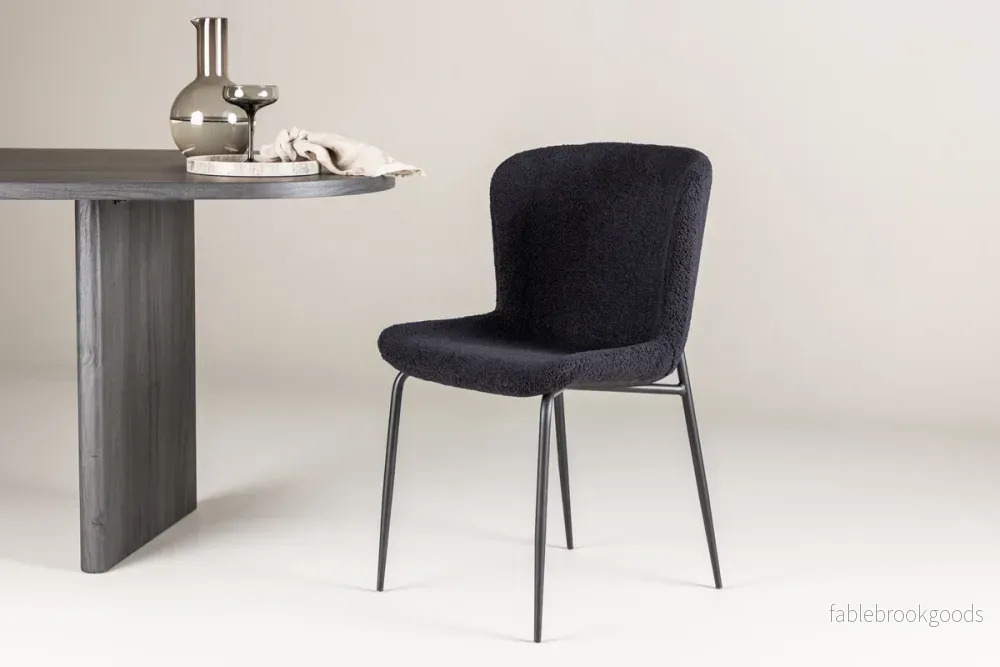 Modesto Matstolar 2-pack Svart – Moderna Bouclé Matstolar med Svarta Stålben | Venture home